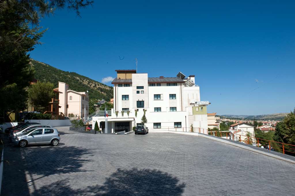 Hotel Vittoria San Giovanni Rotondo Exterior foto